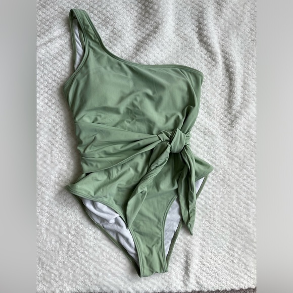 Sage green one-shoulder swimsuit - Picture 3 of 6
